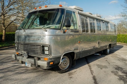 1991 Airstream Classic 300LE In vendita (immagine 2 di 221)