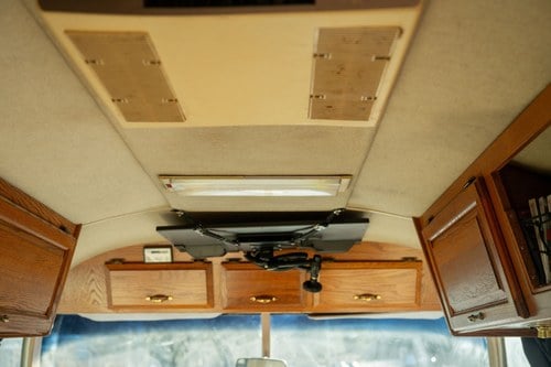 1991 Airstream Classic 300LE In vendita (immagine 57 di 221)