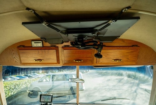 1991 Airstream Classic 300LE In vendita (immagine 38 di 221)