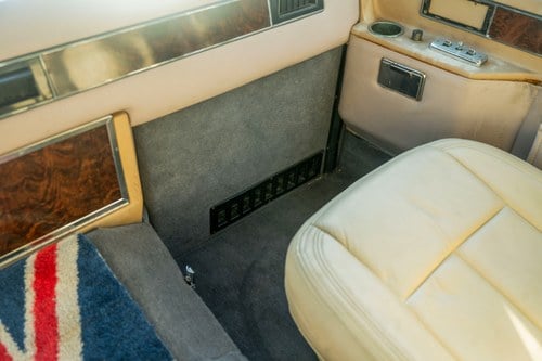 1991 Airstream Classic 300LE In vendita (immagine 47 di 221)