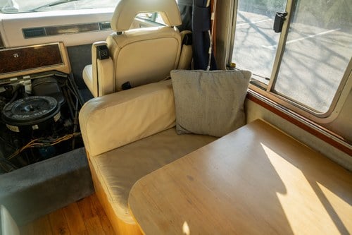 1991 Airstream Classic 300LE In vendita (immagine 63 di 221)