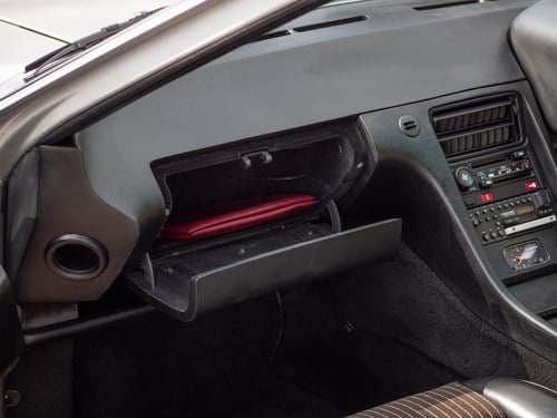 1984 Porsche 928 S2 till salu (bild 75 av 403)