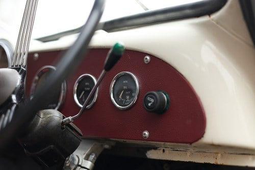 1967 Morris Minor Pickup Te koop (foto 33 van 242)