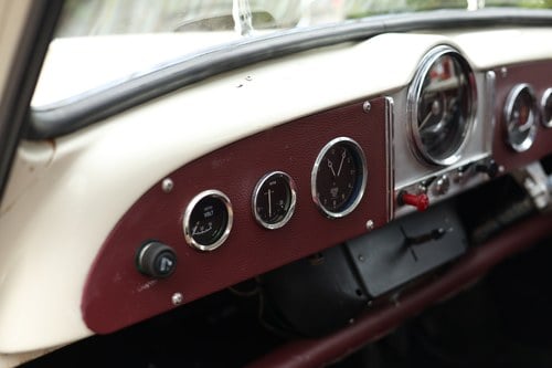 1967 Morris Minor Pickup Te koop (foto 55 van 242)