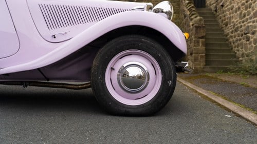 1954 Citroën Traction Avant Light Fifteen In vendita (immagine 26 di 243)