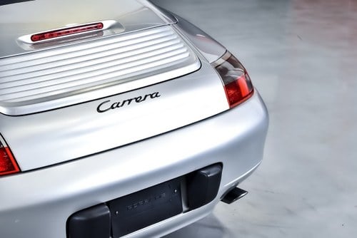 2000 Porsche 996 (911) Carrera Convertible 3,4L à venda (imagem 65 de 83)