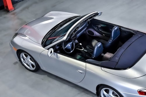 2000 Porsche 996 (911) Carrera Convertible 3,4L à venda (imagem 74 de 83)