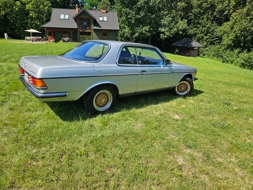 1984 Mercedes-Benz C123 280CE Automatic à vendre (picture 12 of 125)