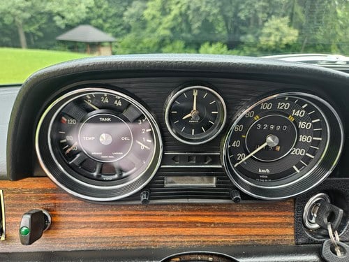 1971 Mercedes-Benz W114 250CE - Five-Speed Manual In vendita (immagine 39 di 130)