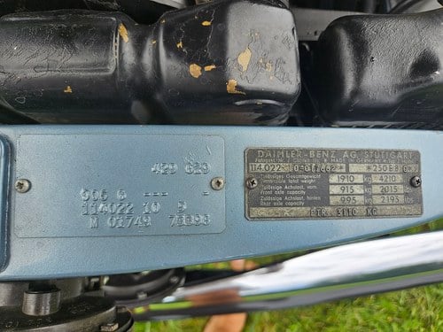 1971 Mercedes-Benz W114 250CE - Five-Speed Manual In vendita (immagine 106 di 130)