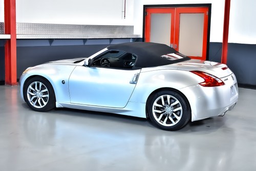 2010 Nissan 370Z Convertible 3,7L V6 (Sport PKG) till salu (bild 32 av 109)