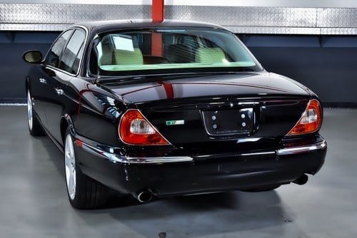 2006 Jaguar XJR (X350) Saloon 4,2L Supercharged V8 till salu (bild 14 av 98)
