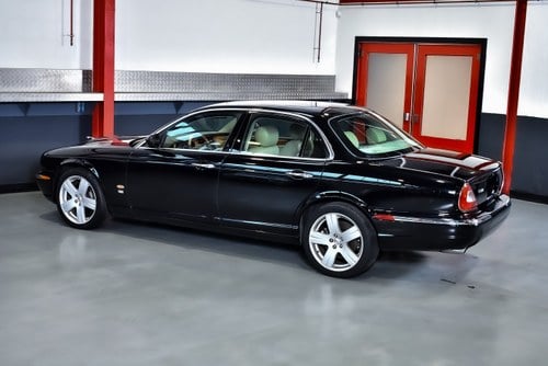 2006 Jaguar XJR (X350) Saloon 4,2L Supercharged V8 till salu (bild 17 av 98)