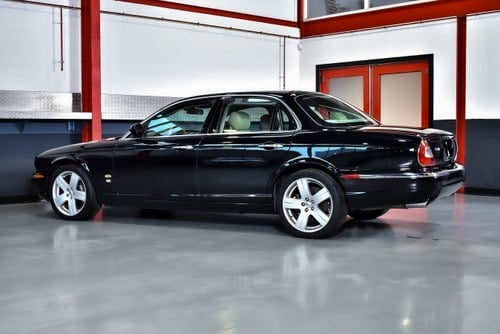 2006 Jaguar XJR (X350) Saloon 4,2L Supercharged V8 till salu (bild 18 av 98)
