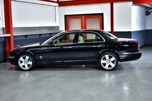 2006 Jaguar XJR (X350) Saloon 4,2L Supercharged V8 till salu (bild 19 av 98)
