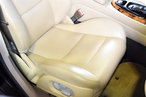 2006 Jaguar XJR (X350) Saloon 4,2L Supercharged V8 till salu (bild 45 av 98)