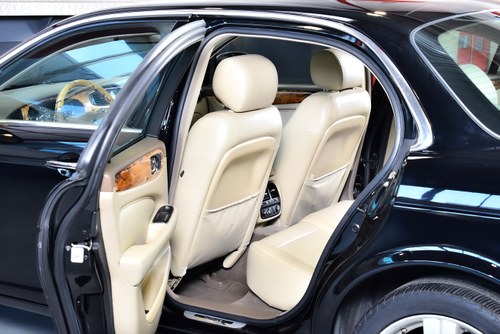 2006 Jaguar XJR (X350) Saloon 4,2L Supercharged V8 till salu (bild 49 av 98)