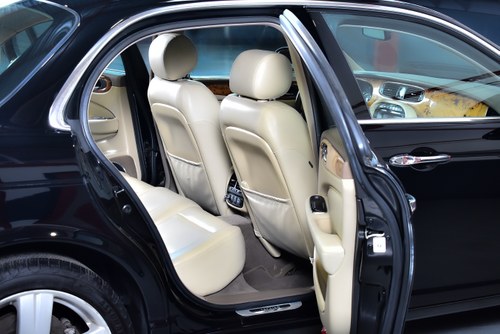 2006 Jaguar XJR (X350) Saloon 4,2L Supercharged V8 till salu (bild 54 av 98)