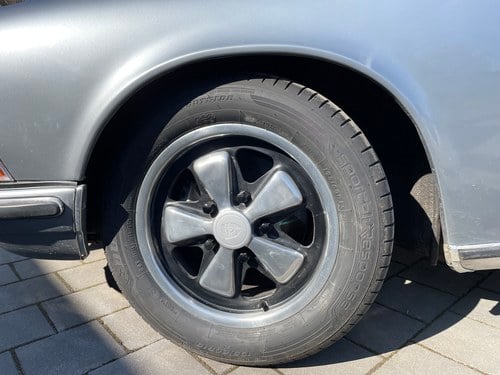 1972 Porsche 911T 2.4 Targa ‘Olklappe’ In vendita (immagine 18 di 126)