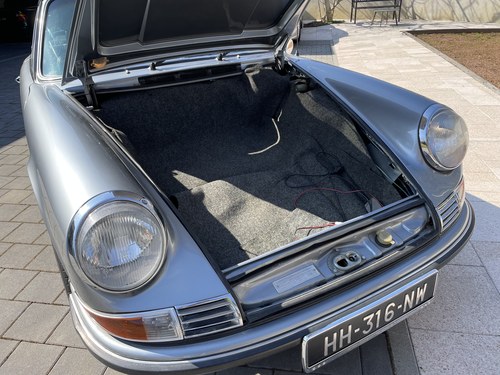 1972 Porsche 911T 2.4 Targa ‘Olklappe’ In vendita (immagine 52 di 126)
