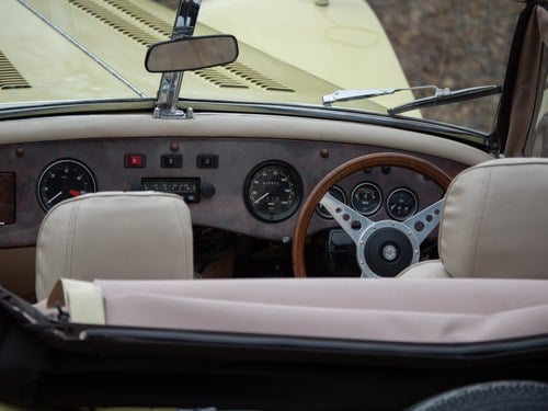 1974 Daimler Birchfield Sports 4.2L Automatic à venda (imagem 36 de 277)