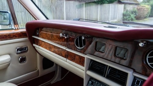 1989 Rolls-Royce Silver Spirit 2 - 63k miles from new till salu (bild 33 av 250)