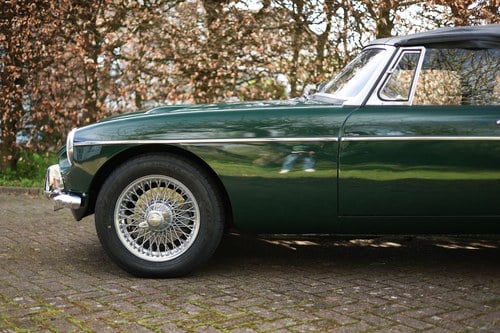 1968 MGC Roadster RHD à venda (imagem 7 de 246)