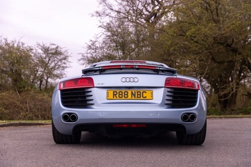 2009 Audi R8 4.2 V8 FSI Coupé till salu (bild 21 av 217)