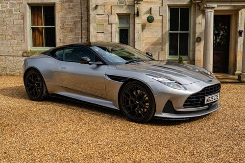 2025 Aston Martin DB12 Te koop (foto 5 van 113)