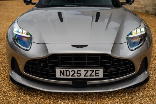 2025 Aston Martin DB12 Te koop (foto 61 van 113)