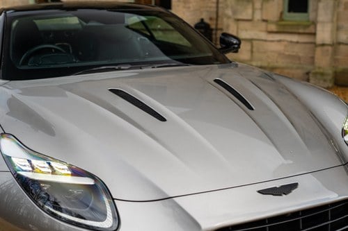 2025 Aston Martin DB12 Te koop (foto 67 van 113)