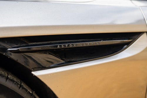 2025 Aston Martin DB12 Te koop (foto 75 van 113)