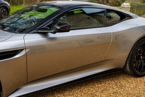 2025 Aston Martin DB12 Te koop (foto 79 van 113)