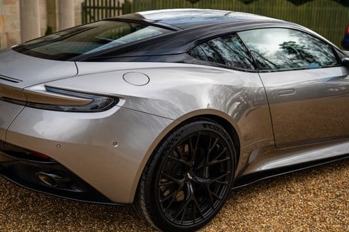 2025 Aston Martin DB12 Te koop (foto 80 van 113)