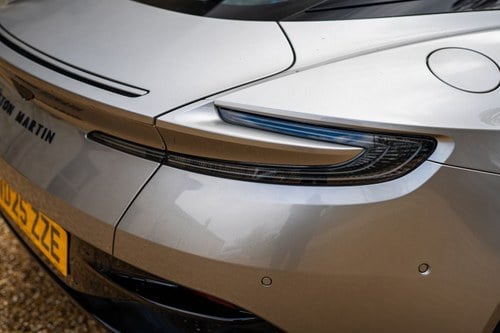 2025 Aston Martin DB12 Te koop (foto 89 van 113)