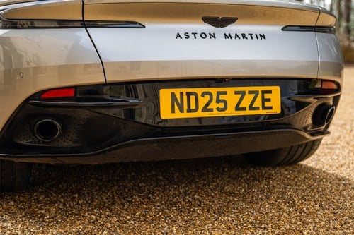 2025 Aston Martin DB12 Te koop (foto 98 van 113)