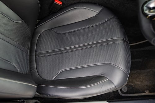 2025 Aston Martin DB12 Te koop (foto 21 van 113)