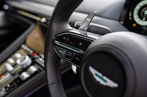 2025 Aston Martin DB12 Te koop (foto 26 van 113)