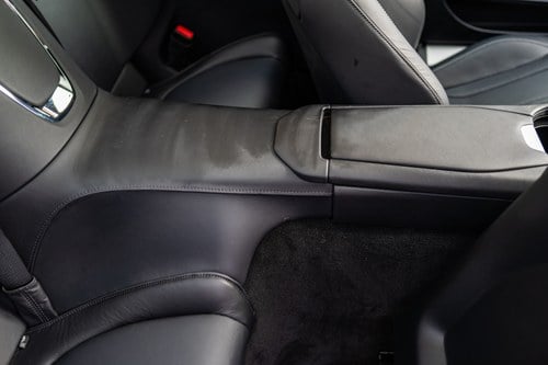 2025 Aston Martin DB12 Te koop (foto 30 van 113)