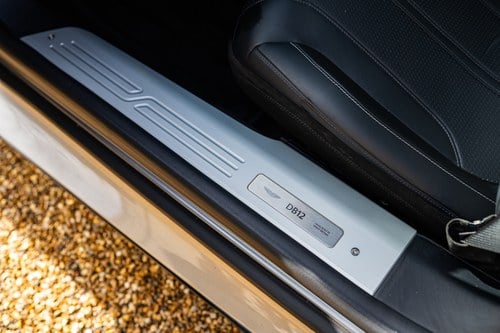 2025 Aston Martin DB12 Te koop (foto 32 van 113)