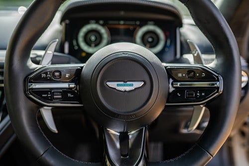 2025 Aston Martin DB12 Te koop (foto 42 van 113)