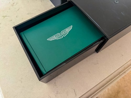 2025 Aston Martin DB12 Te koop (foto 108 van 113)