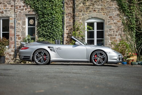 2010 Porsche 911 Turbo Cabriolet 997 till salu (bild 21 av 147)