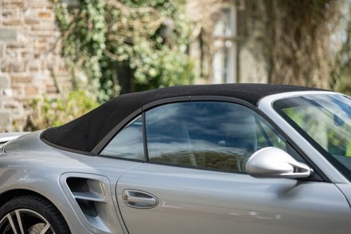 2010 Porsche 911 Turbo Cabriolet 997 till salu (bild 12 av 147)