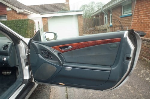 2002 Mercedes-Benz SL500 (R230) For Sale (picture 14 of 102)