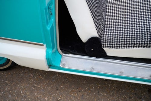 1957 Austin Metropolitan RHD till salu (bild 44 av 156)