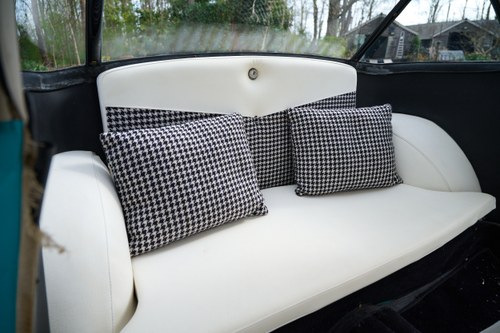 1957 Austin Metropolitan RHD till salu (bild 46 av 156)