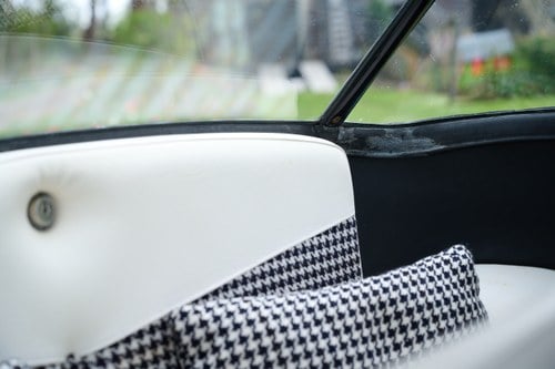 1957 Austin Metropolitan RHD till salu (bild 51 av 156)