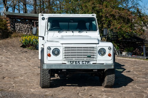2015 Land Rover Defender 130 Hi-Cap Quadtec à venda (imagem 14 de 153)