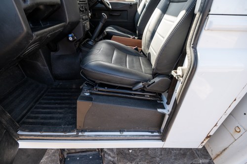 2015 Land Rover Defender 130 Hi-Cap Quadtec à venda (imagem 41 de 153)